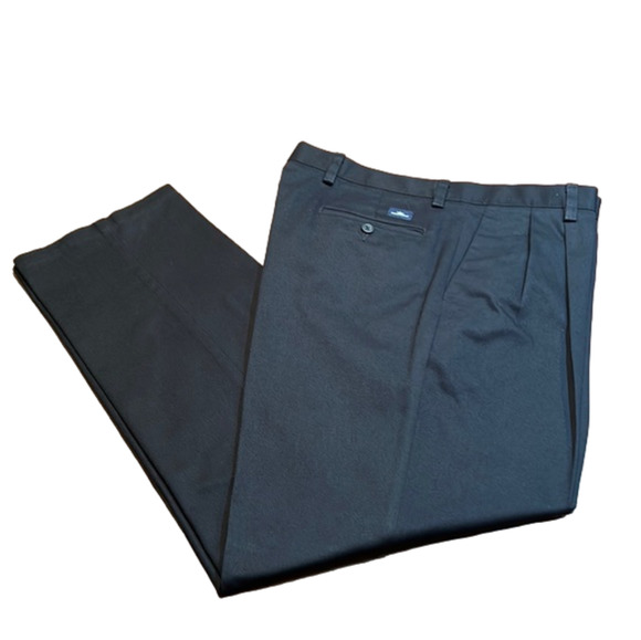 Dockers Other - DOCKERS Men’s Black “Pleated Classic Fit” Pants Size 36X32